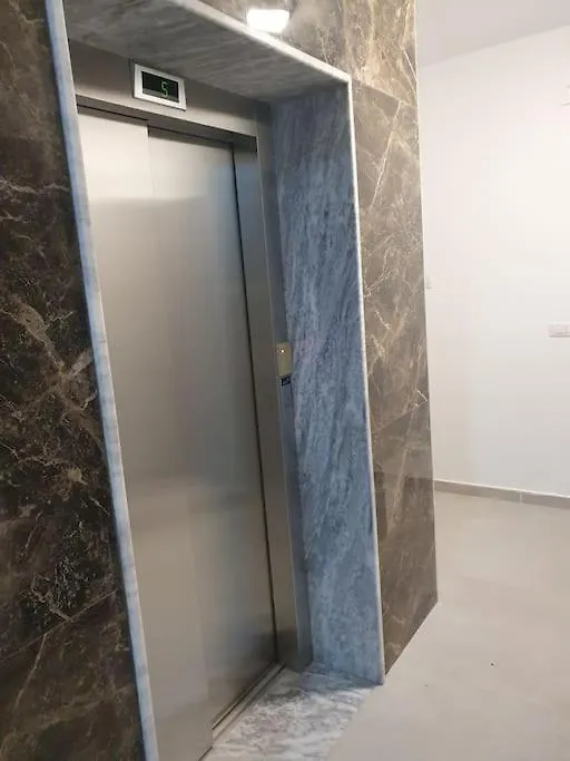 Elida Central Studio Apartment Tirana
